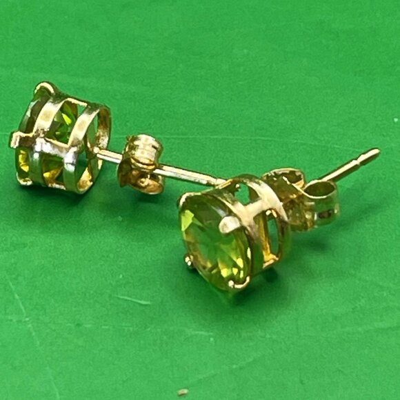 Estate 14K Gold Peridot Stud Earrings Mexico Hallmarked Light Green Fine Jewelry - Picture 4 of 10